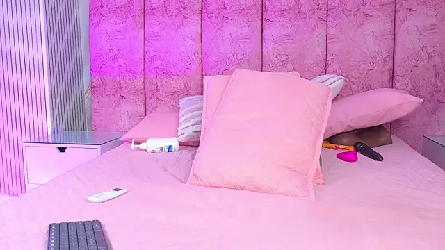 emmacurvy Chat XXX live