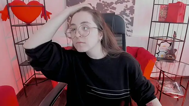 دردشة VirtuallVoyant الجنسية المباشرة