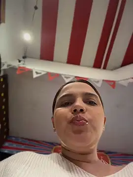 Chatroom XXX en direct de Colibri_xxx