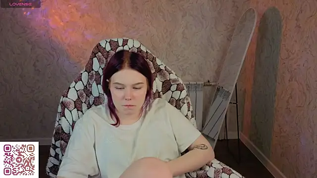 Chat +18 de Julia_Anis ao vivo