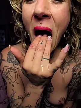 sarahpearlx webcam show