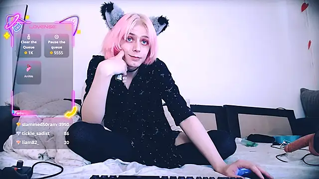 Chatroom XXX en direct de Littlepinkcat