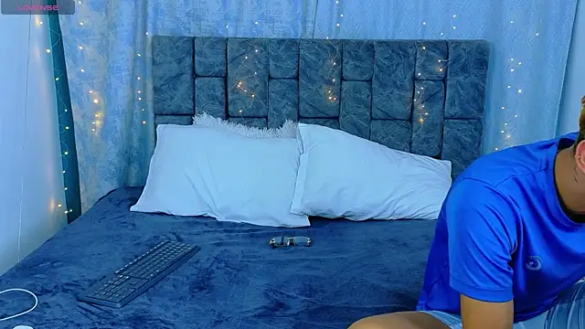 NicolasTorrez – webcam-show