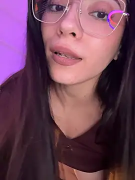 Chatroom XXX en direct de zarafoxy