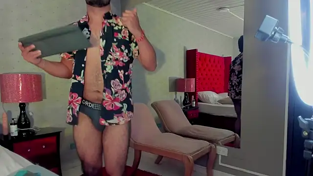 Show modela PaoloWalker na web-kameri