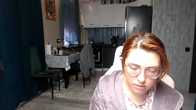 XXX chat uživo modela Reginasmilee