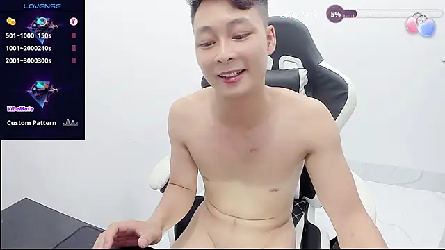 Naughty___asian Webcam Show