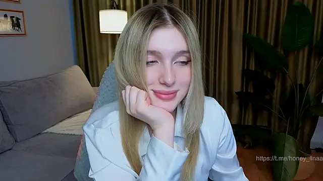 honey_kors élő XXX-chatje