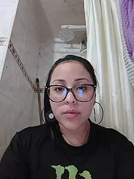 دردشة Bella-Gema الجنسية المباشرة