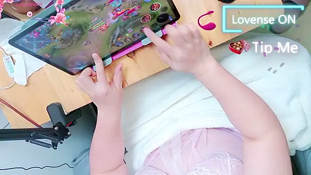 XXX chat uživo modela AngelwithEcup