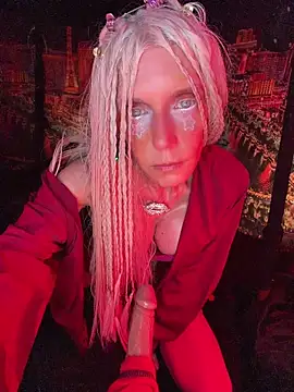 Pokazy przed kamerką – 1NikiVegas