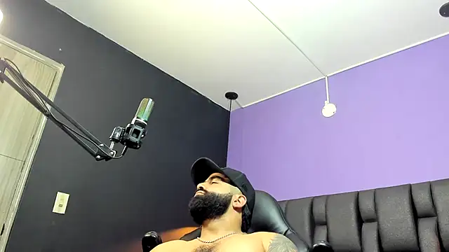 Lyon_vach Adlı Modelin Web Kamerası Şovu