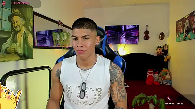 Damian_latinxxx: онлайн-секс-чат