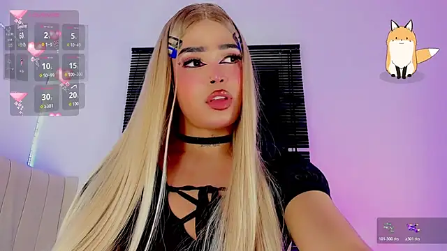 ladytslatina: διαδικτυακό σόου στην κάμερα