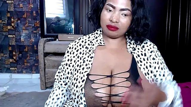 Chat XXX en directo de black_barbie4u