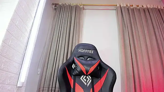 XXX chat uživo modela Engel_boss