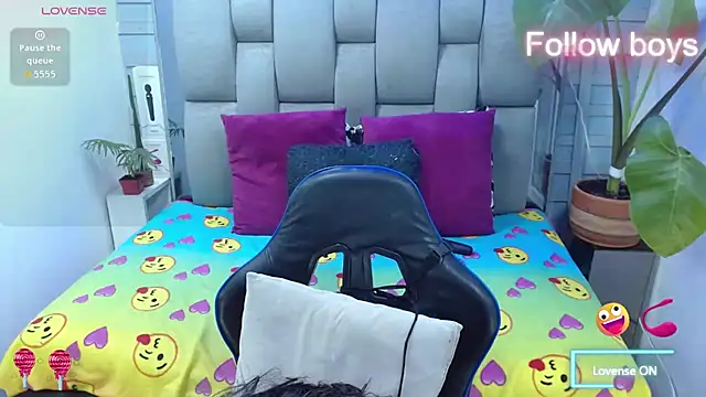 evelin_zaens' Live XXX Chat