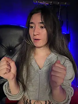 Sophie_LS Adlı Modelin Canlı XXX Sohbeti