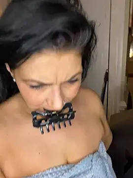 LittleMissEeve's Live XXX Chat