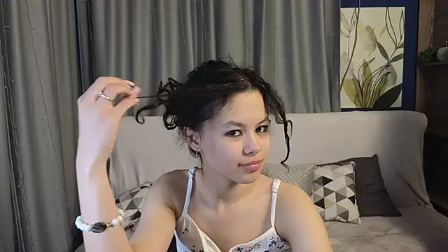 moco_choco Adlı Modelin Canlı XXX Sohbeti