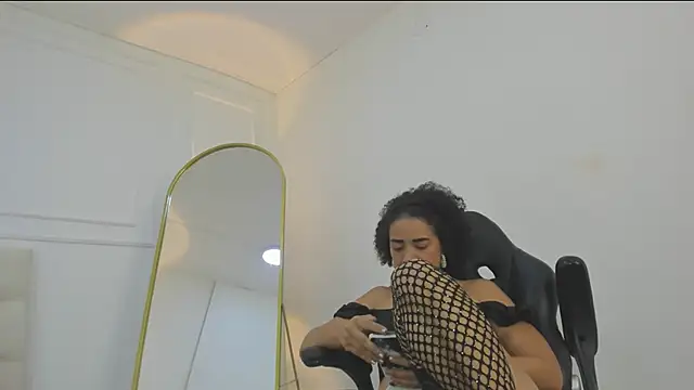 charlotte_dante212's Webcam Show