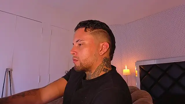 matthew_lennox_ Show Webcam