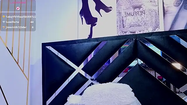 Angel-dragun Chat XXX in diretta