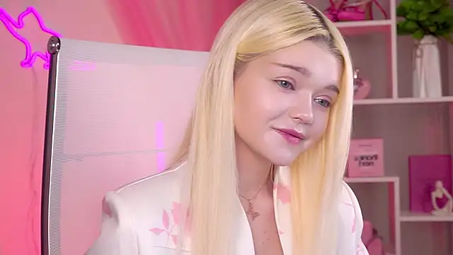 AdeleCartier's Live XXX Chat