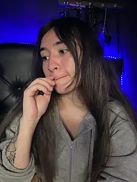 Sophie_LS Adlı Modelin Canlı XXX Sohbeti