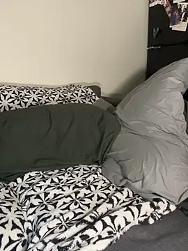 teenyblossom: διαδικτυακό σόου στην κάμερα