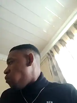 Lalankml webkamerás műsora