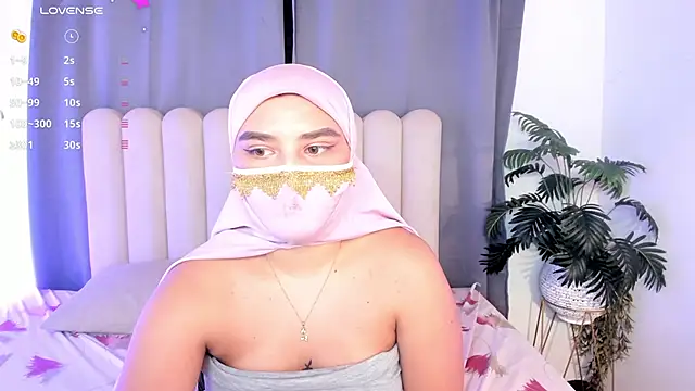 aziza_dalila02 Adlı Modelin Web Kamerası Şovu