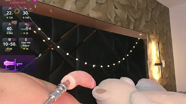 Show modela KaelSoft_ na web-kameri