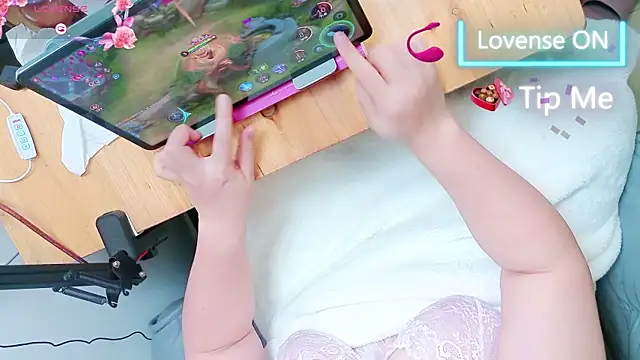 AngelwithEcup: απευθείας συνομιλία ΧΧΧ