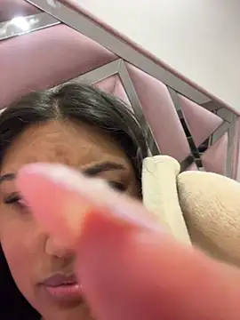 SharaRous' Live XXX Chat