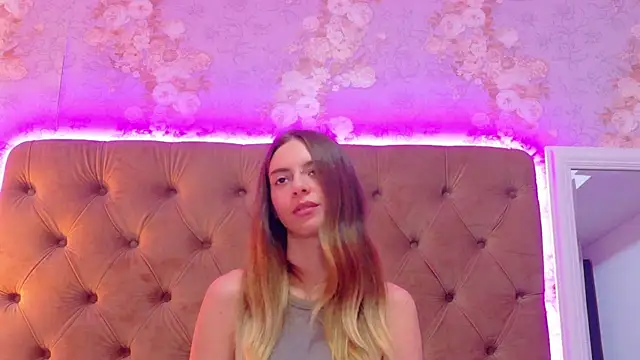 CoraVex Live XXX Chat