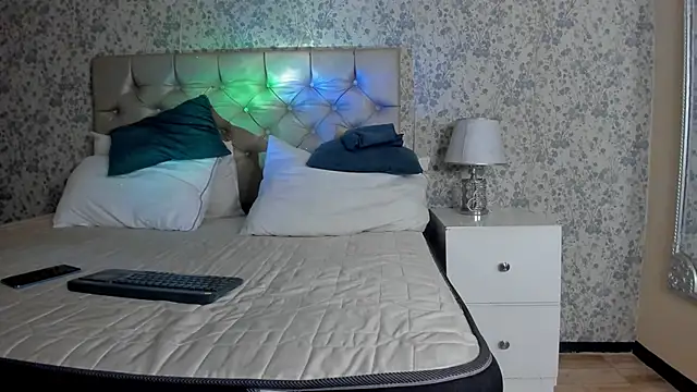 NoaahTylor Chat XXX in diretta