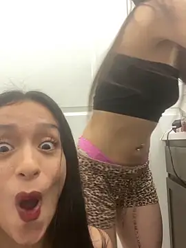 Leslycherry: онлайн-секс-чат