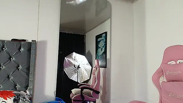 แชท XXX สดของ GraceWallace_