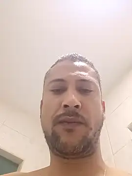 Arrombador20 webcam show