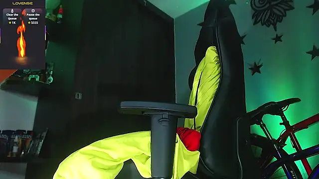 justincs Chat XXX live