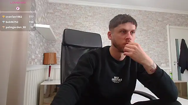 JonahShaw Chat XXX live