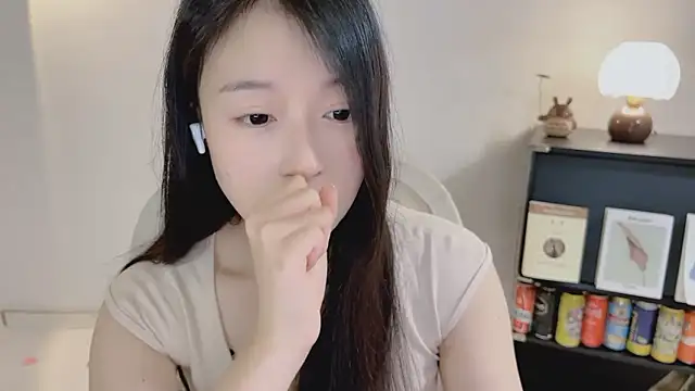 Onechestnut's Live XXX Chat