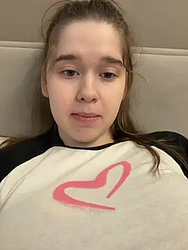 HornyGirlH Show Webcam