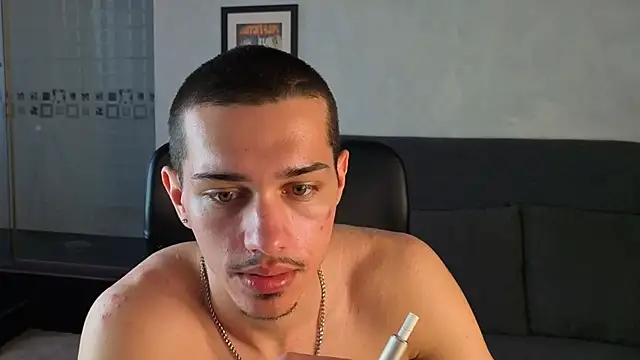 KaydenDrewのライブXXXチャット