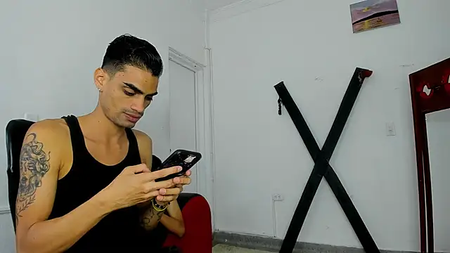 Gay_Red_Room live XXX chat
