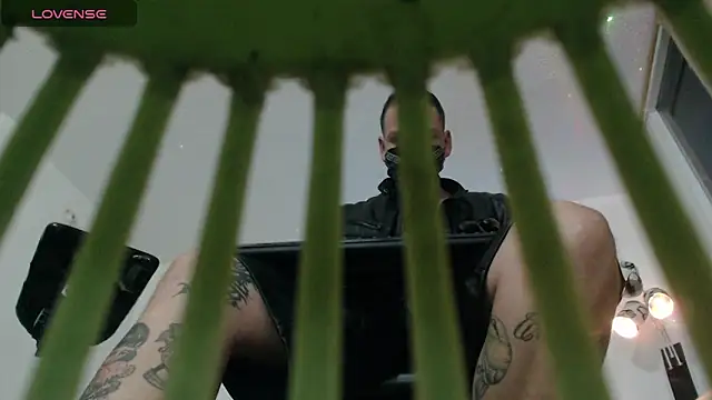 Chat XXX en directo de Thomasjons_