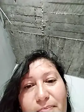 Dayis_2's Live XXX Chat