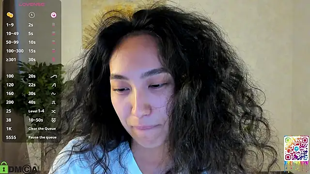 FlirtyAura Live XXX-chat