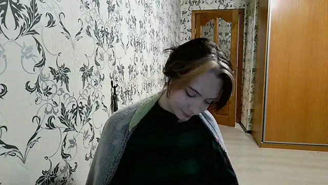 LxayBloom's Live XXX Chat